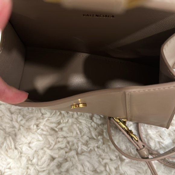 Balenciaga hourglass XS RARE beige taupe smooth leather antique gold hardware - Picture 10 of 10